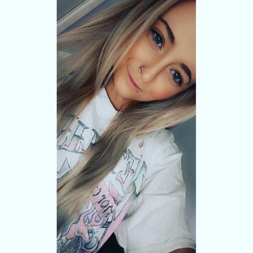 Meet your Posher, Thresa